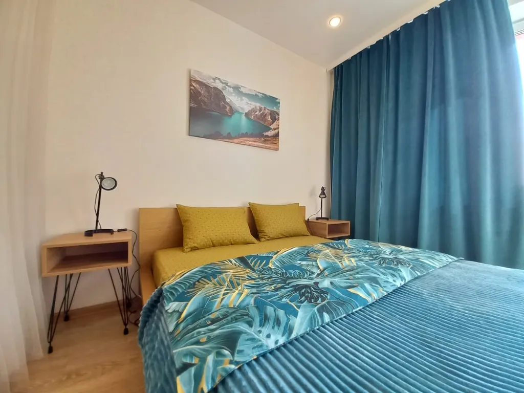 Квартира Квартира Уютная и вместительная Евро2 у СГУПСа — Новосибирск