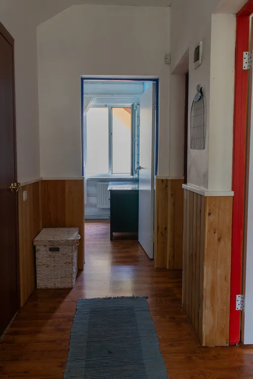 Дом в соснах