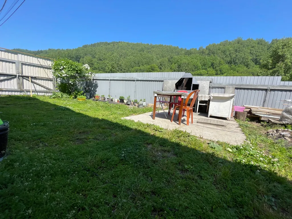 Дом на озере Байкал