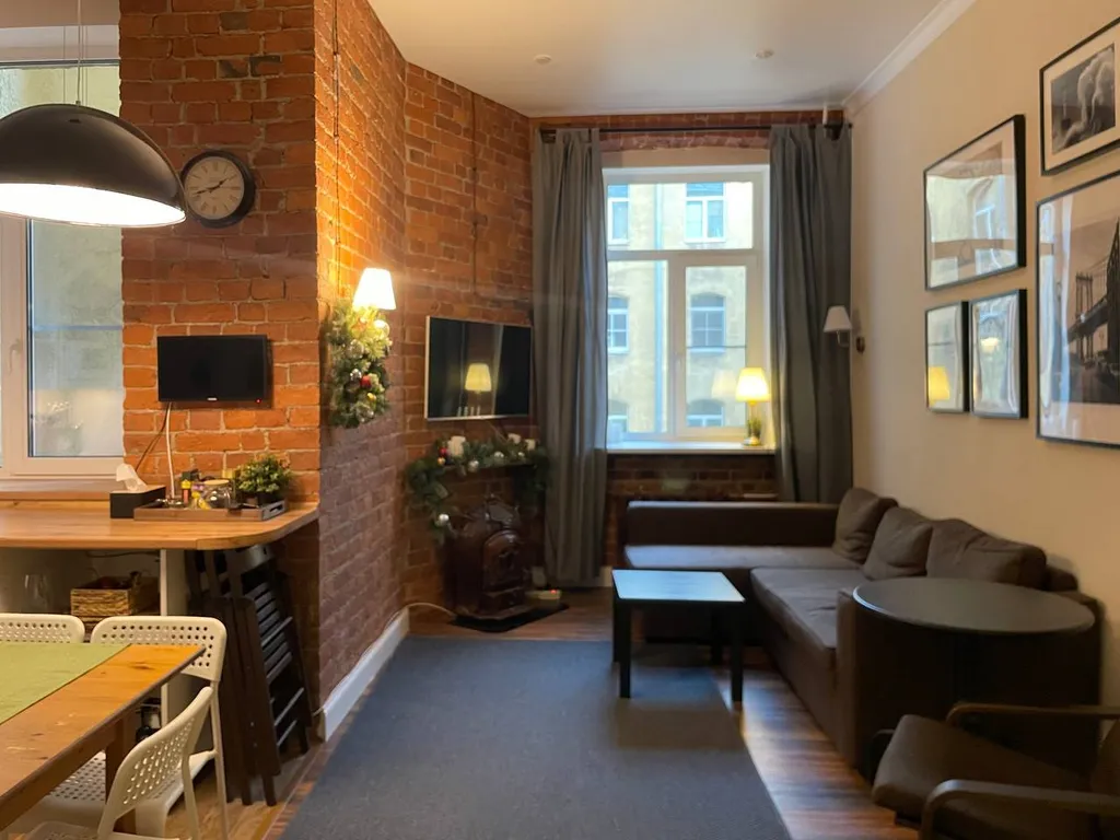 Квартира Уютная квартира-лофт с камином у Исаакия — Санкт-Петербург