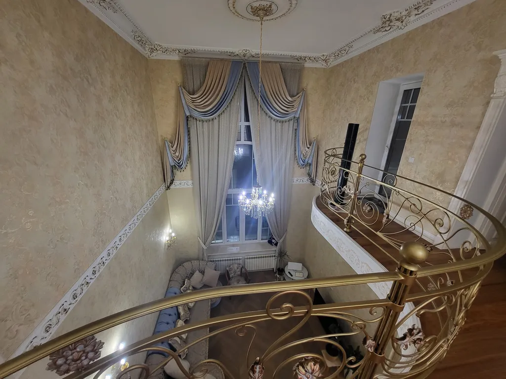 Дом с бассейном и сауной