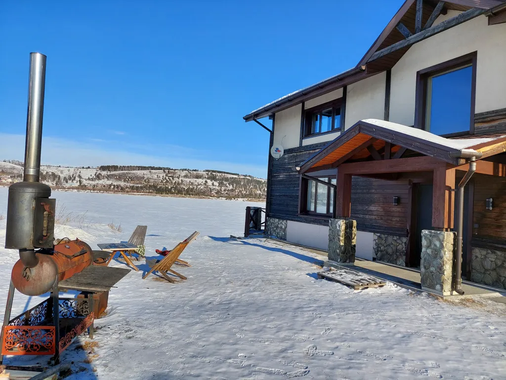 Коттедж на берегу Ангары