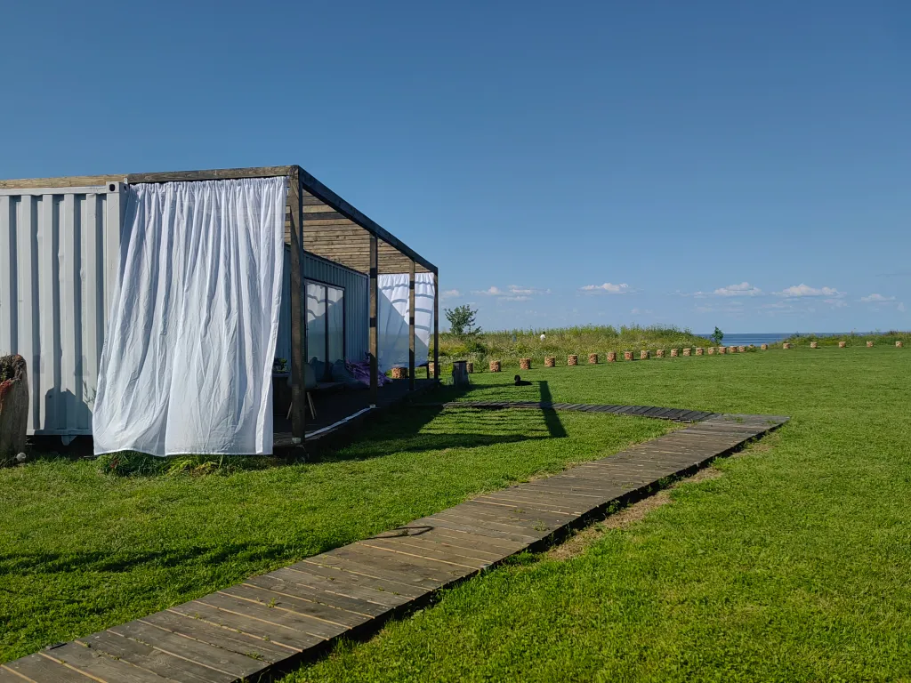 База отдыха с панорамными видами на озеро Ильмень