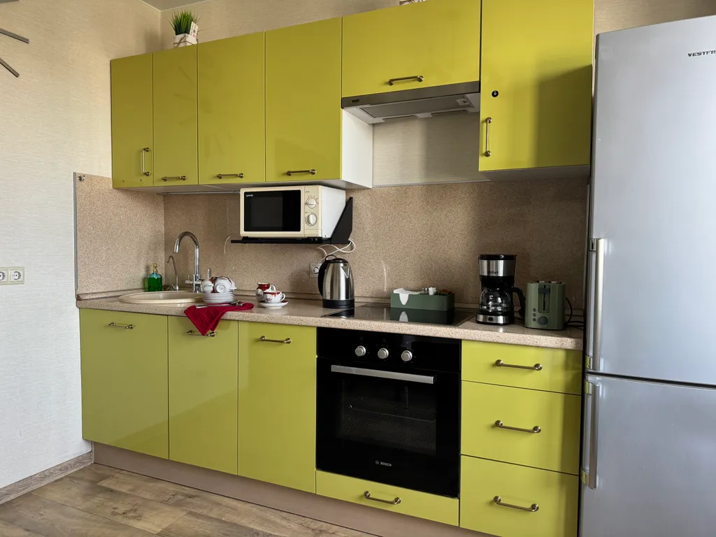 Семейная ретро квартира с видом на лес