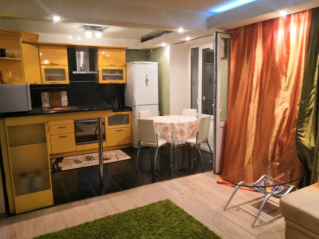 Отличная квартира в центре — аренда посуточно в Тула