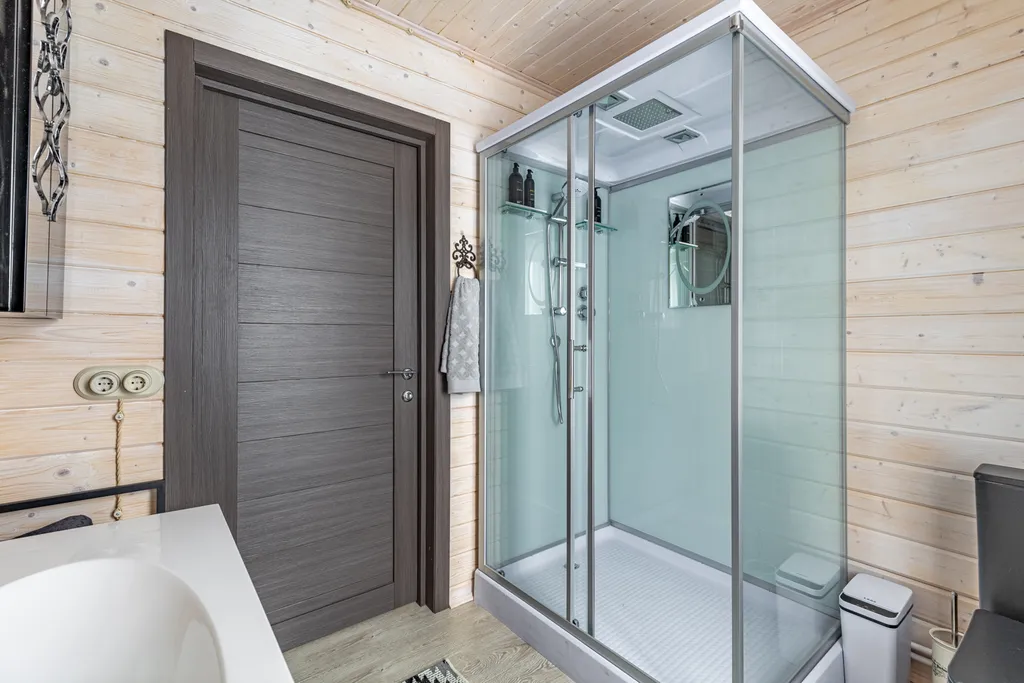 Частный дом с баней на дровах