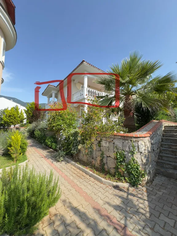 Уютная квартира с видом на бассейн в Оваджике у моря