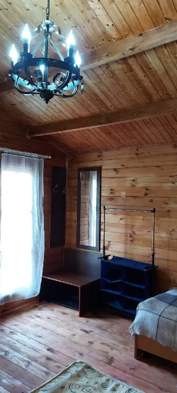 Дом в деревне на берегу реки для спокойного отдыха