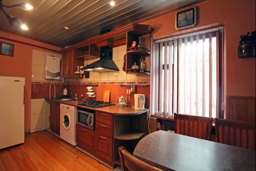 Коттедж Коттедж с уютным балконом-террасой — Кисловодск