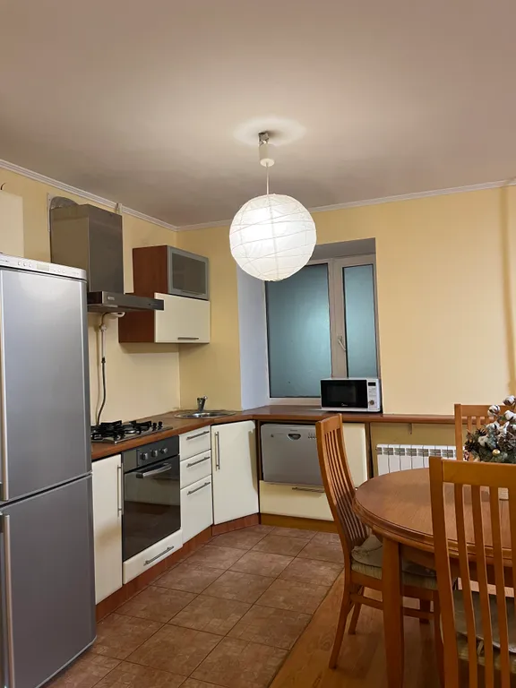 Абсолютный центр, евротрешка с 2 отдельными спальнями и гостиной