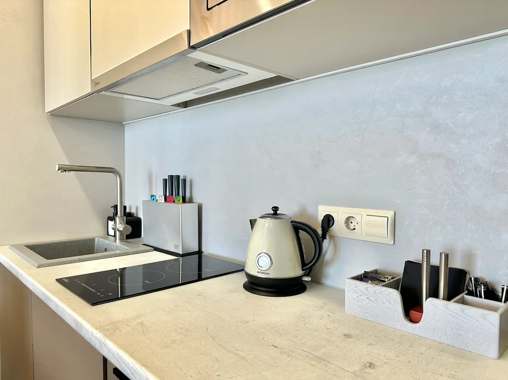 Дизайнерская студия Ls-art-olive с видом на море с 13 этажа