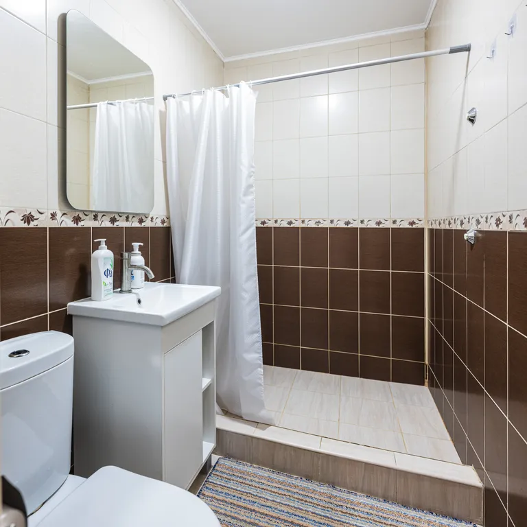 Уютное жильё с кухней и санузлом