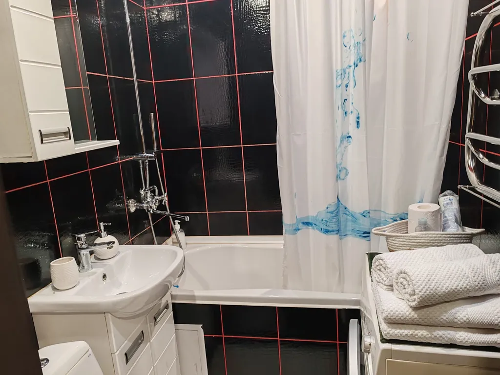 Двухкомнатная квартира недалеко от жд вокзала