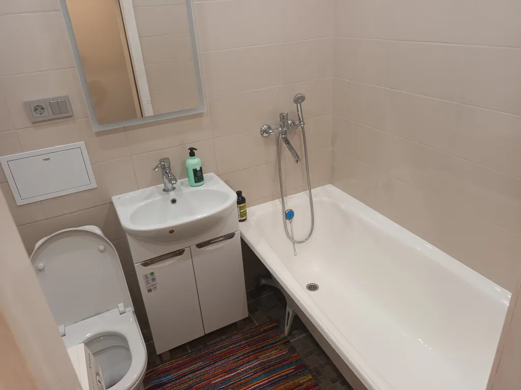 Чистая 2-к квартира вблизи Набережной недалеко от центральной части