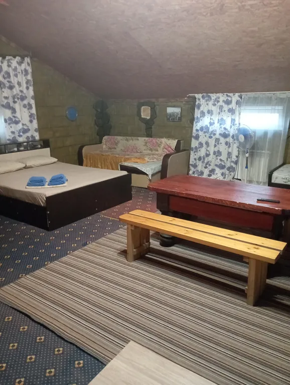 Домик у реки