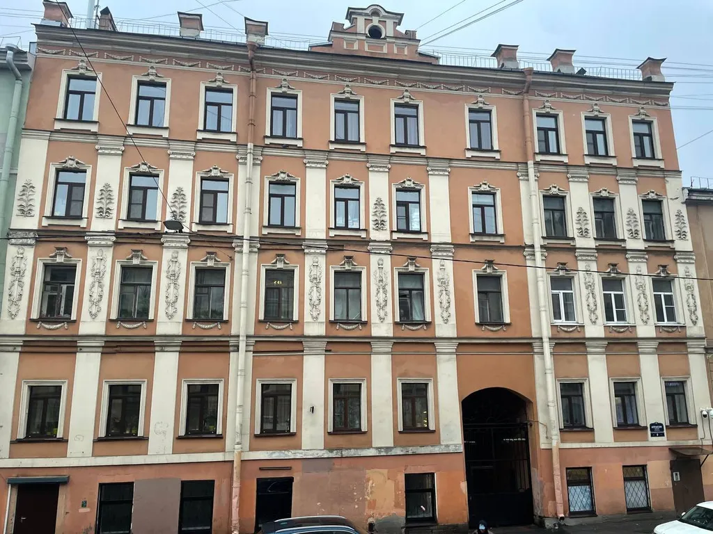Вдохновение с видом на Петербург