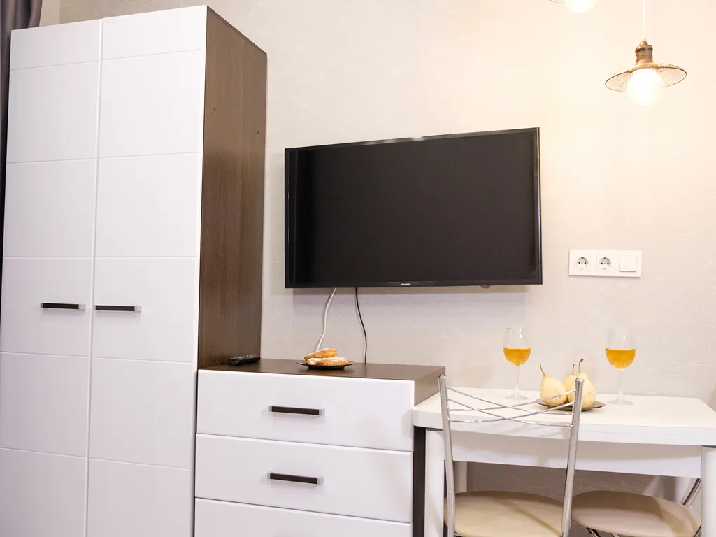 Студия класса бизнес у городской набережной