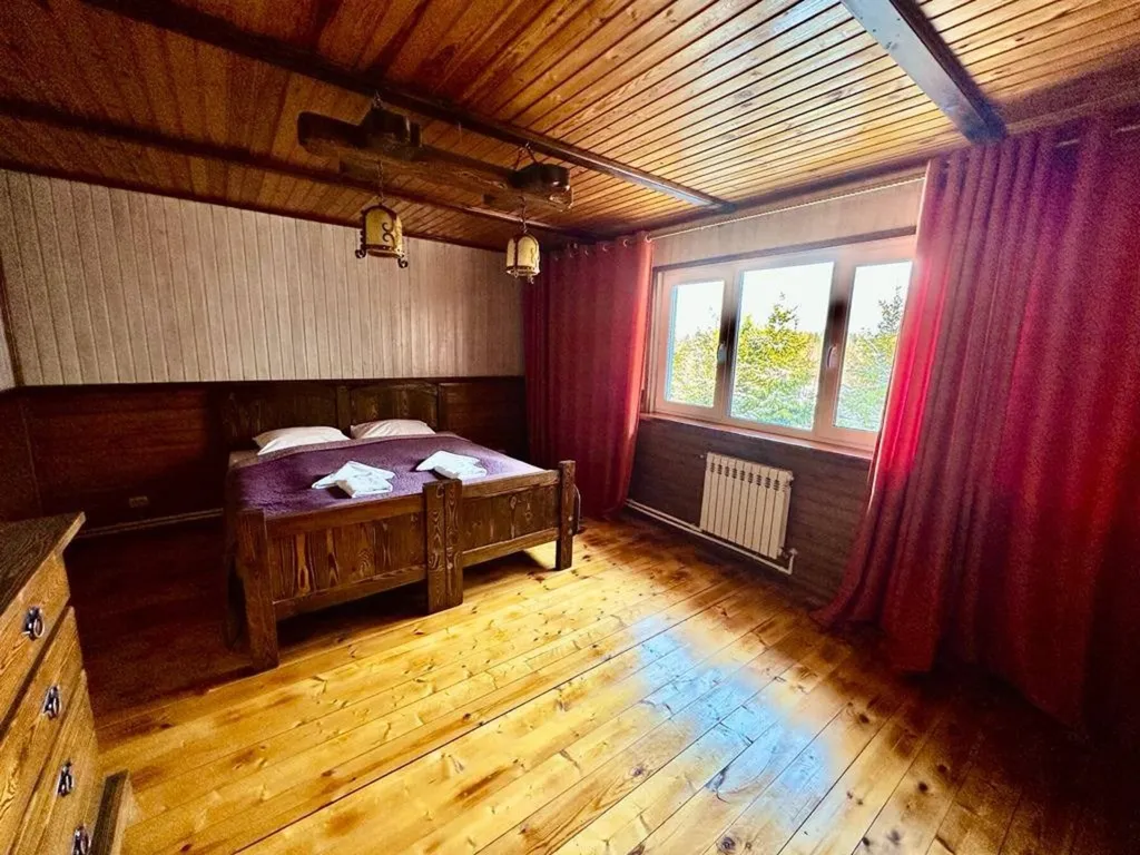 Коттедж для большой семьи и дружной компании на берегу реки Нерль