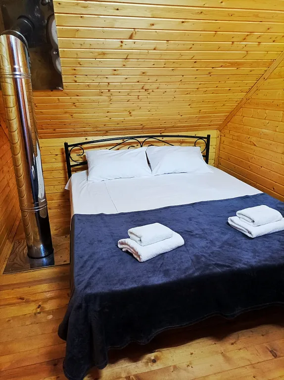 Домик в лесу с собственной баней