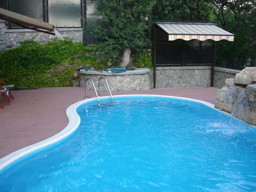 Вилла Azure Marina с бассейном