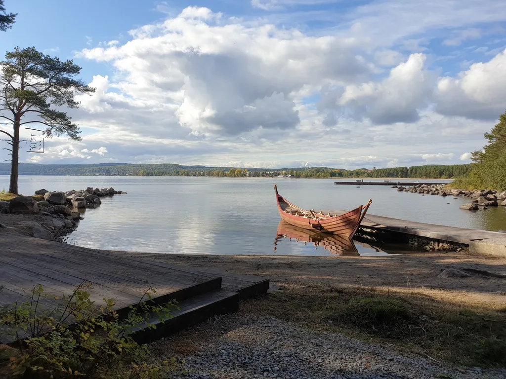 Семейный номер комфорт 2 ком. Вид на озеро и парк, в гост. Доме ранта