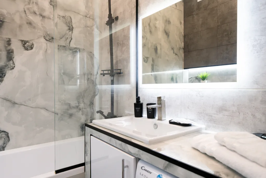 Студия на метро Прокшино