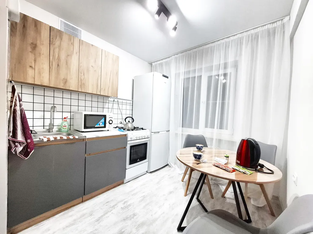 Уютная 1-комнатная квартира с дизайнерским ремонтом