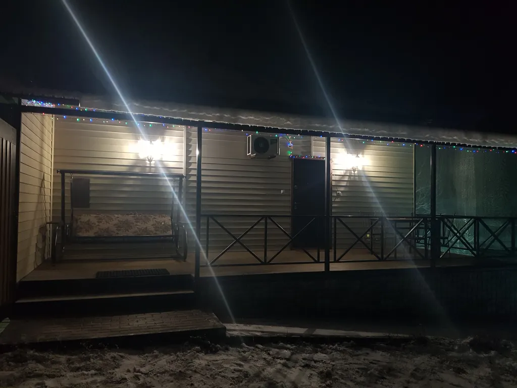 Уютный домик с участком на берегу реки