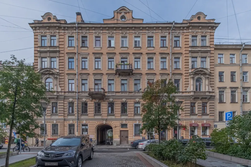 Квартира Стильная квартира в центре с балконом и видом на пешеходную улицу — Санкт-Петербург