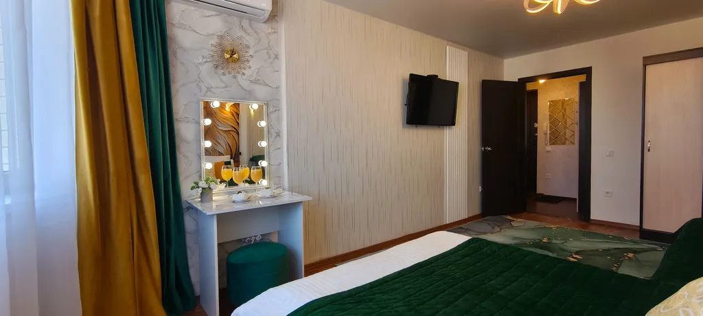 Уютные апартаменте в Университетском Золотой Лев " Изумрудные "