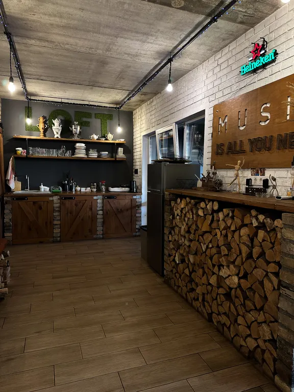 Дом с горячей купелью и баней в стиле Loft в центре Гродно