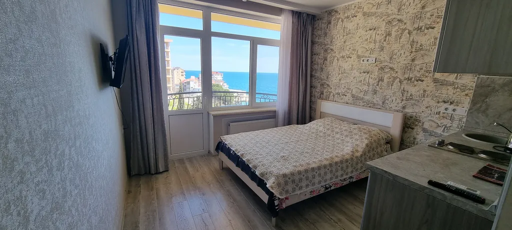 Квартира с видом на море, 50 метров от моря