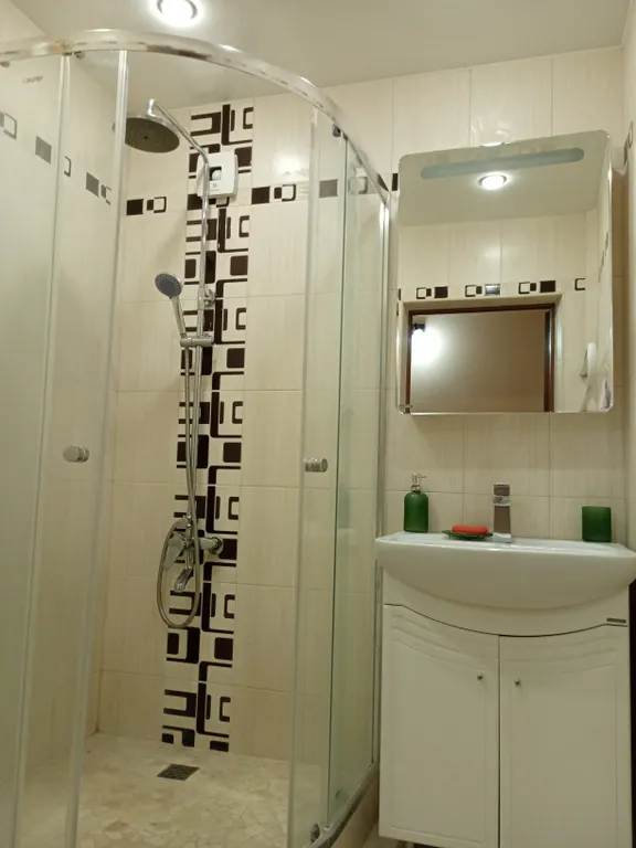 Квартира с видом на набережную и горы