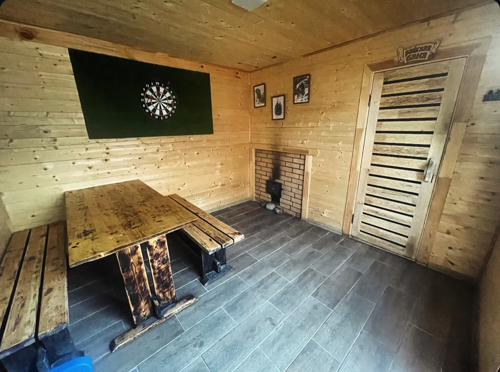 Уютный дом с баней и бассейном в 10 минутах от города