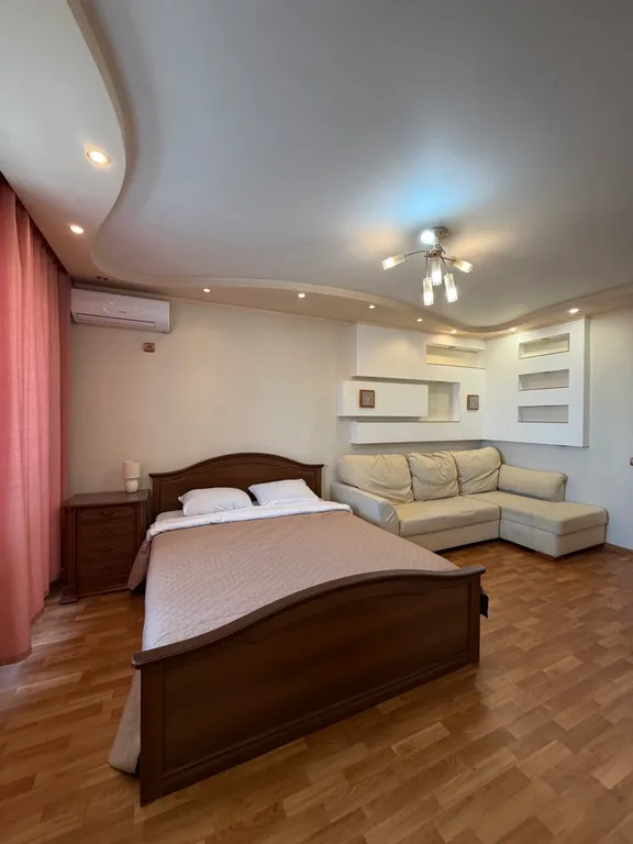 Просторная, уютная квартира в спальном районе города — аренда посуточно в Благовещенск