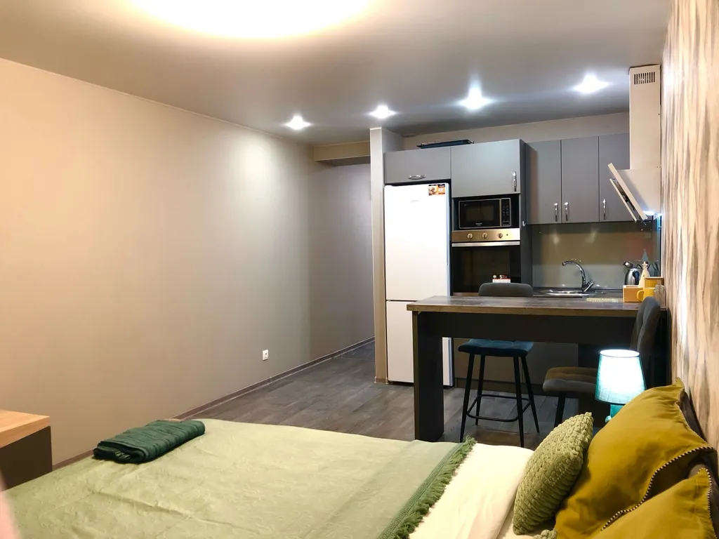 Новая квартира возле ТЦ Изумрудный город