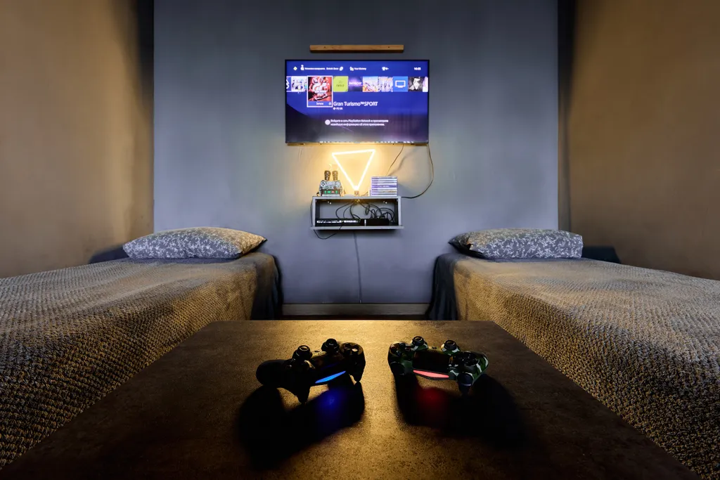 9-местные апартаменты с РSP4/3 c игpами, неонoвой подcветкой