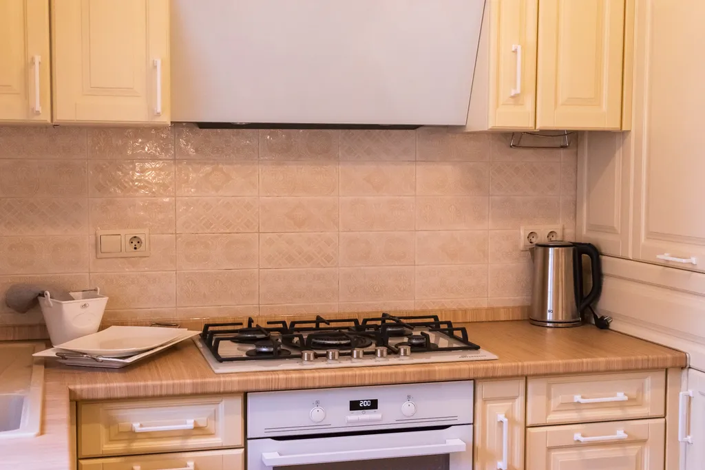 Двухуровневая трёхкомнатная квартира возле моря