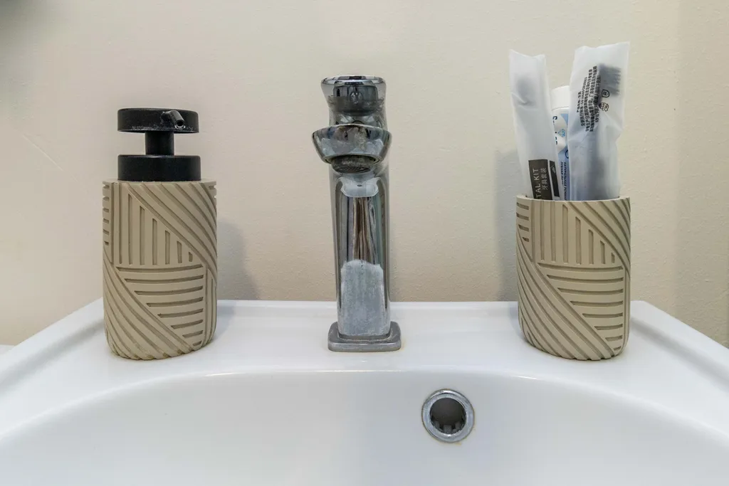 Квартира с жёлтым диваном