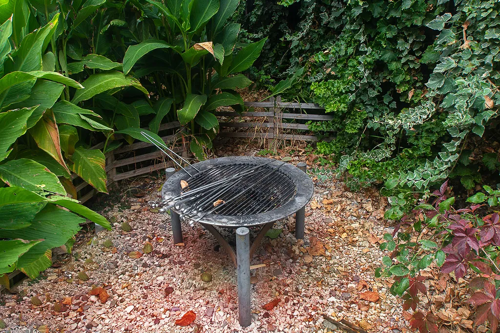 Коттедж Коттедж Апартаменты у грота Дианы — Севастополь