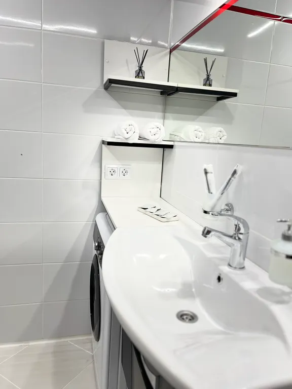 Просторная студия с панорамным видом