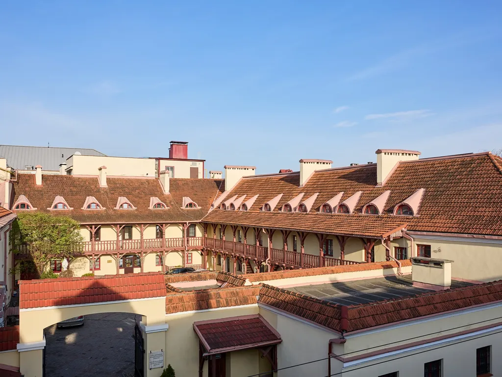 Яркая студия в самом центре