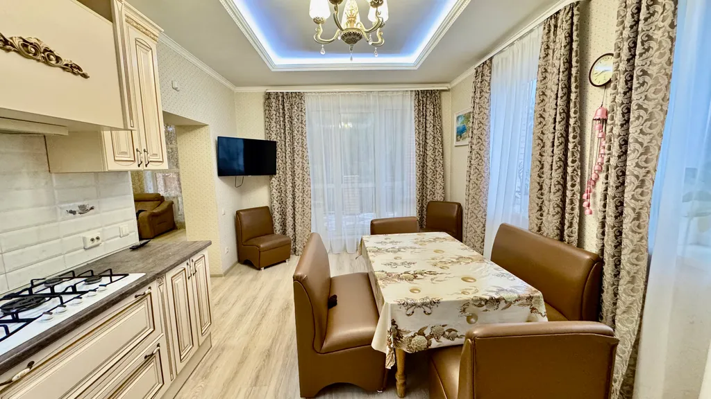 Коттедж с бассейном, баней