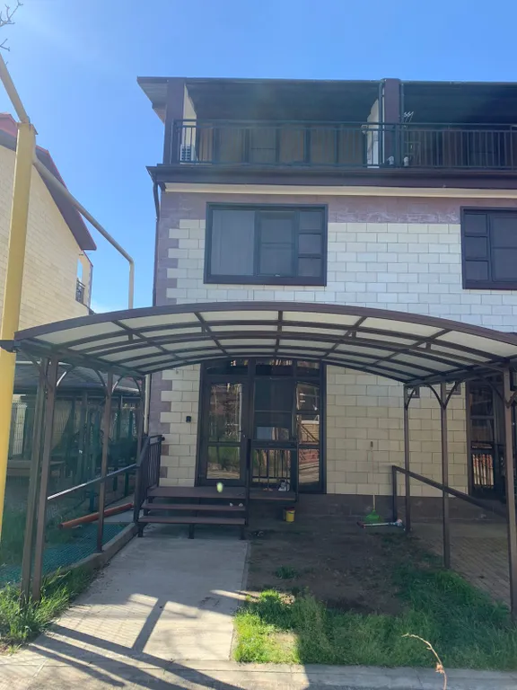 Коттедж Семейный 3-х этажный таунхаус рядом с морем — Головинка