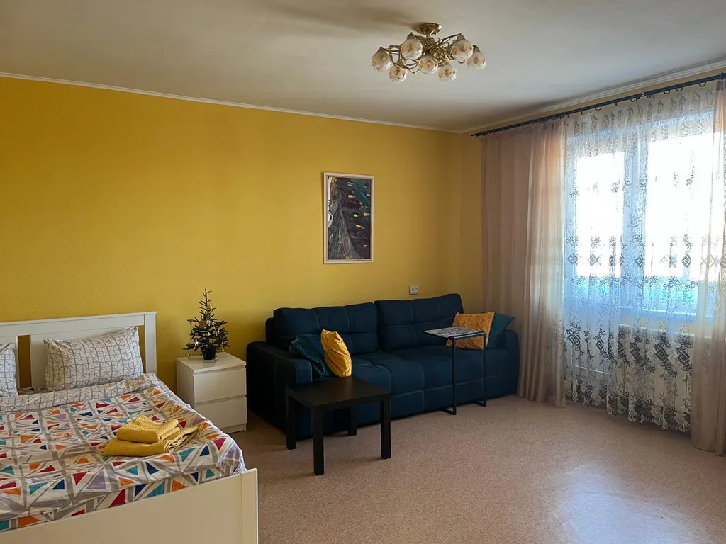 Сдается уютная однокомнатная квартира на последнем (11-м) этаже