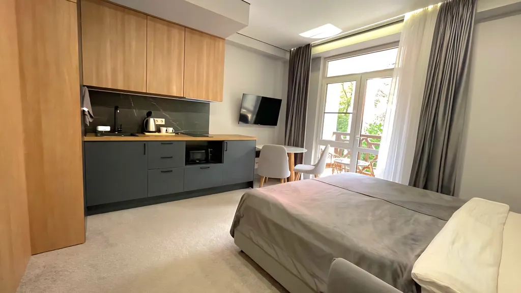 Трёхместный номер с балконом в панорама ачишхо