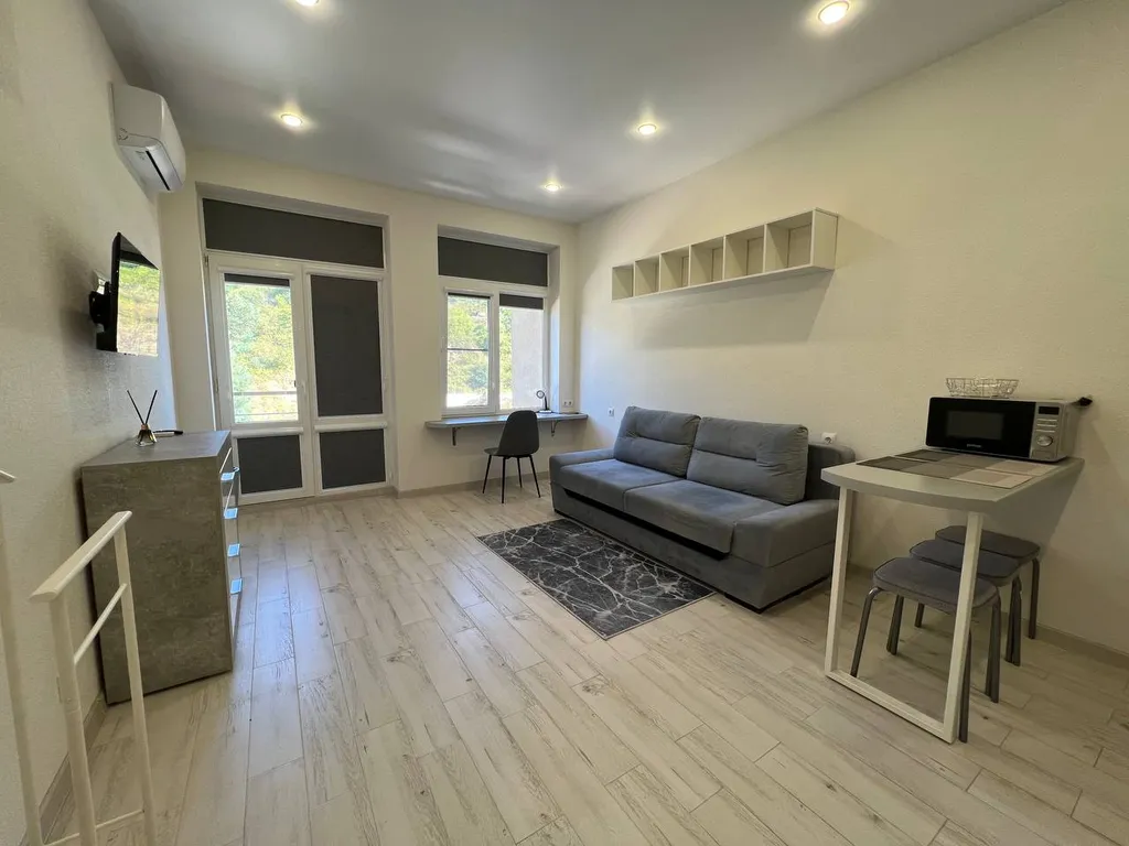 Квартира Просторная студия с балконом — аренда посуточно в Сириус