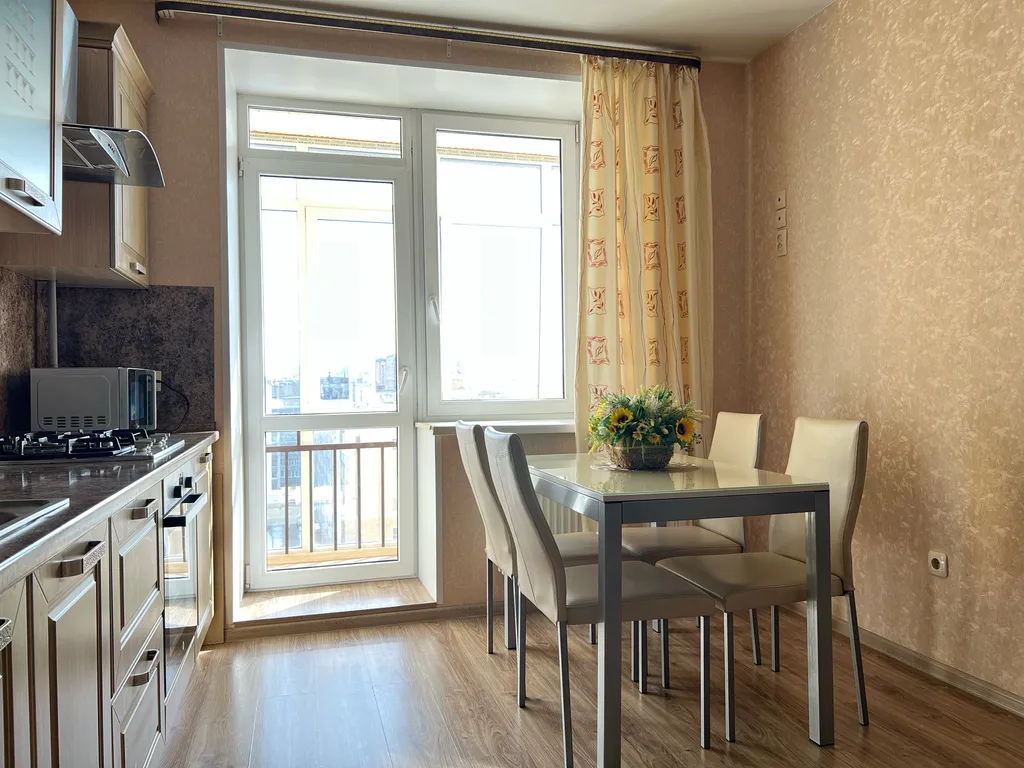 Уютная квартира в центре города площадь Победы