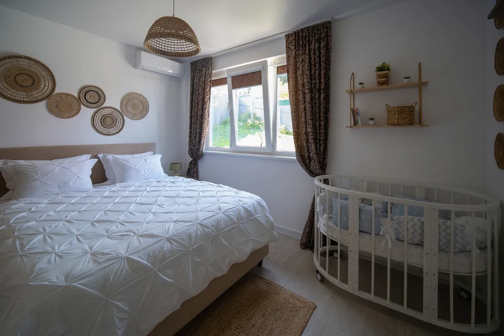 Уютный дом с теплым бассейном, дровяной баней и сибирским чаном