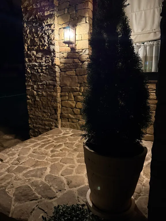 Шале в черте города с выходом в лес